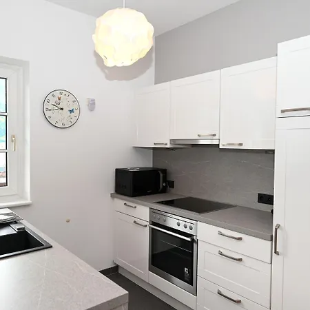 Cityxpress 10 - Near Lift And Town Apartman *